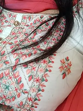 Snapshot of CuteSarikaLIVE chatting on February 15, 2026, 4:20 am CuteSarikaLIVE online show from February 15, 2026, 4:20 am