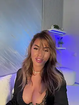 KirstieVegas online show from November 14, 2025, 6:28 pm