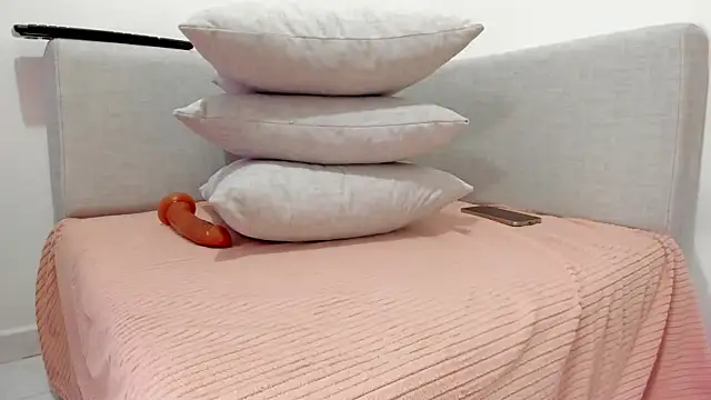 Snapshot of candy_sweet_ chatting on February 19, 2026, 6:59 pm candy sweet online show from February 19, 2026, 6:59 pm