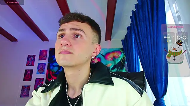 Snapshot of dimitri-bilak chatting on December 21, 2024, 10:30 pm dimitri-bilak online show from December 21, 2024, 10:30 pm