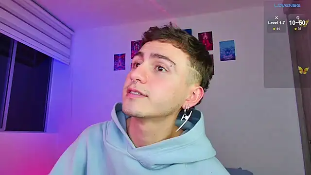 Snapshot of dimitri-bilak chatting on October 18, 2025, 11:16 pm dimitri-bilak online show from October 18, 2025, 11:16 pm