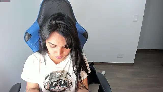 Miss Nicole online show from October 22, 2025, 12:55 am