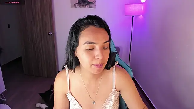 Miss Nicole online show from March 22, 2026, 7:17 pm