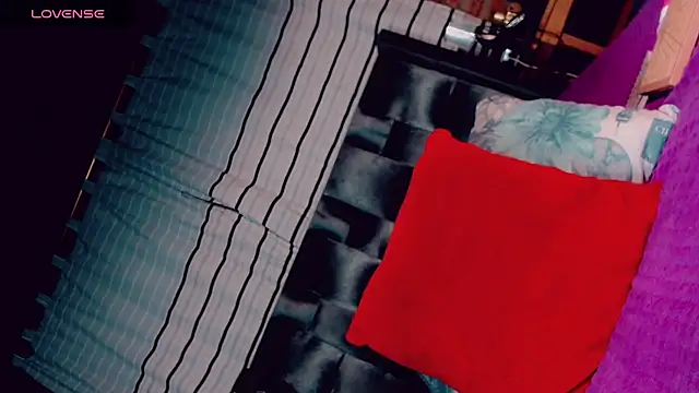 CharlotteBigCock online show from February 21, 2025, 3:43 pm