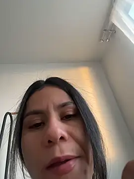 Reggie-Liam online show from April 22, 2026, 11:06 pm