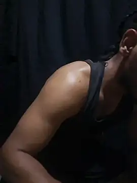Snapshot of apolodiosgriego chatting on February 6, 2026, 1:32 am apolodiosgriego online show from February 6, 2026, 1:32 am