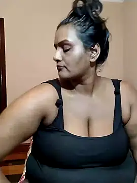 Snapshot of NWC4LYF chatting on October 23, 2025, 9:35 pm NWC4LYF online show from October 23, 2025, 9:35 pm