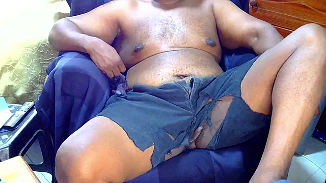 Snapshot of CharlesBlk79_ chatting on February 25, 2026, 10:36 am CharlesBlk79 online show from February 25, 2026, 10:36 am