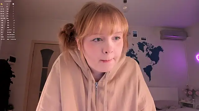 Snapshot of LisaLaas chatting on December 28, 2024, 3:26 pm LisaLaas online show from December 28, 2024, 3:26 pm