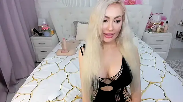 HottieSweetBritney online show from March 22, 2026, 7:06 pm