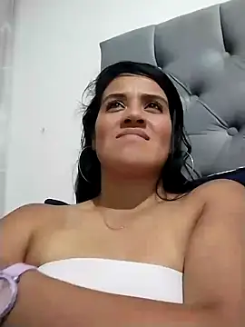 Snapshot of zhayra_rose chatting on December 6, 2024, 4:25 am zhayra rose online show from December 6, 2024, 4:25 am