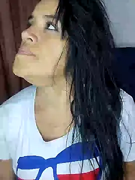 Snapshot of zhayra_rose chatting on January 29, 2025, 3:01 am zhayra rose online show from January 29, 2025, 3:01 am