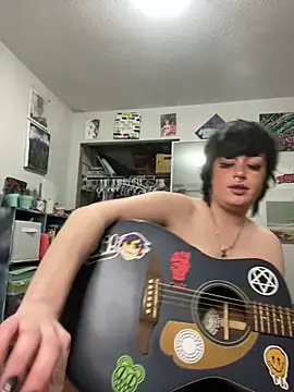 mikittyy online show from February 4, 2025, 2:21 pm