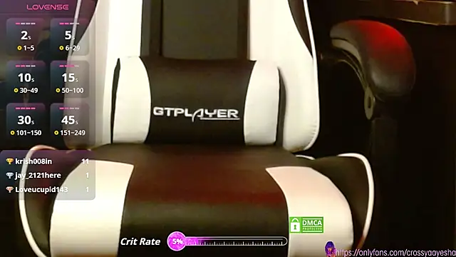 Snapshot of CrossyAayesha chatting on November 6, 2025, 11:11 am CrossyAayesha online show from November 6, 2025, 11:11 am