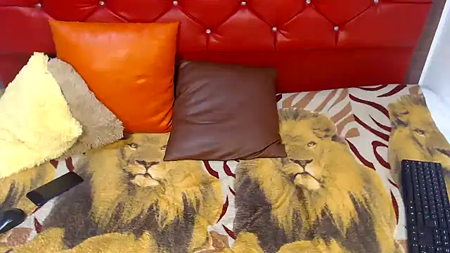 dirtydolltsx online show from February 25, 2026, 9:57 pm