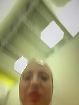 pinkstar  online show from February 12, 2025, 8:06 am