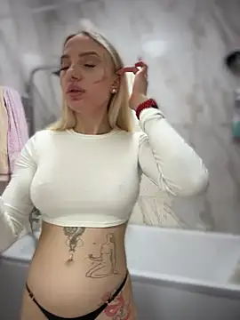 pinkstar  online show from April 4, 2026, 6:33 am