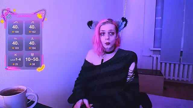 Littlepinkcat online show from February 8, 2026, 5:27 pm