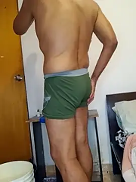 Snapshot of Daddy1972 chatting on January 3, 2025, 10:08 pm Daddy1972 online show from January 3, 2025, 10:08 pm