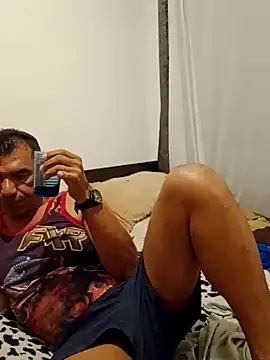 Snapshot of Daddy1972 chatting on February 9, 2025, 6:16 pm Daddy1972 online show from February 9, 2025, 6:16 pm