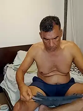 Snapshot of Daddy1972 chatting on February 12, 2025, 7:56 pm Daddy1972 online show from February 12, 2025, 7:56 pm