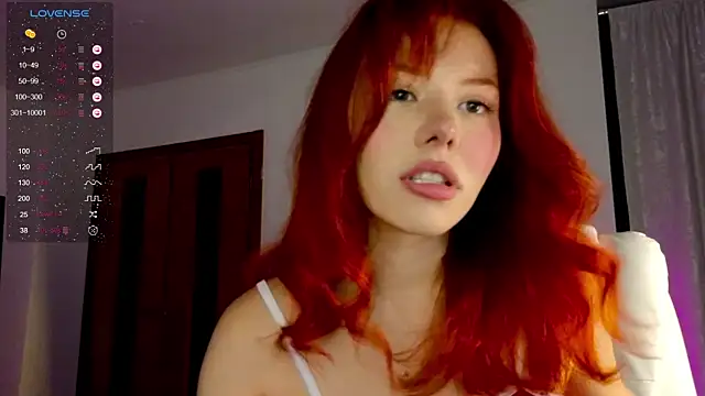 Snapshot of Juliette_Sunshine chatting on December 19, 2024, 10:10 pm Juliette Sunshine online show from December 19, 2024, 10:10 pm