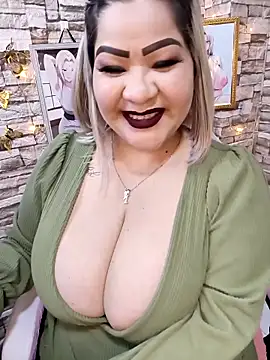 Dalessa Bigtits online show from March 6, 2026, 8:49 pm