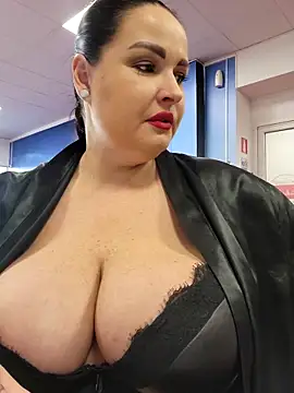 GeorgiaLerox online show from October 21, 2025, 11:22 am