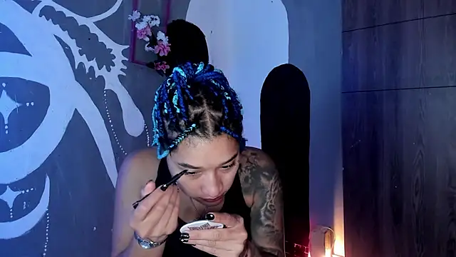 Snapshot of Eva_Lee_ chatting on December 6, 2024, 3:41 am Eva Lee  online show from December 6, 2024, 3:41 am