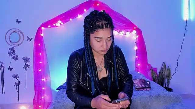 Snapshot of Eva_Lee_ chatting on January 21, 2025, 6:00 am Eva Lee  online show from January 21, 2025, 6:00 am