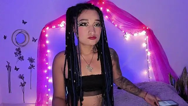 Snapshot of Eva_Lee_ chatting on January 25, 2025, 6:01 am Eva Lee  online show from January 25, 2025, 6:01 am