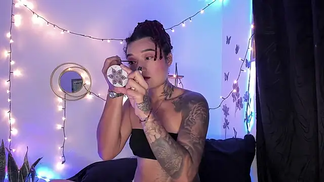 Snapshot of Eva_Lee_ chatting on February 13, 2025, 4:11 am Eva Lee  online show from February 13, 2025, 4:11 am