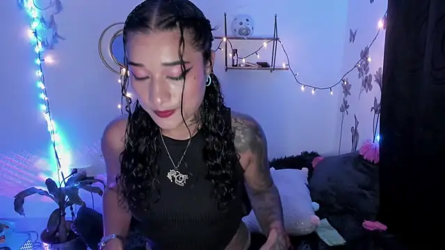 Snapshot of Eva_Lee_ chatting on March 13, 2025, 6:26 am Eva Lee  online show from March 13, 2025, 6:26 am