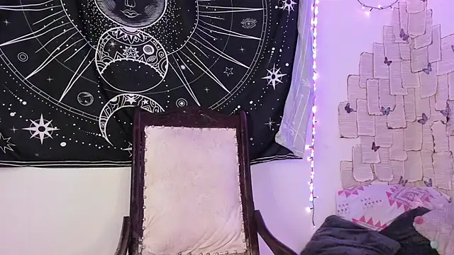 Snapshot of Eva_Lee_ chatting on September 9, 2025, 6:24 am Eva Lee  online show from September 9, 2025, 6:24 am