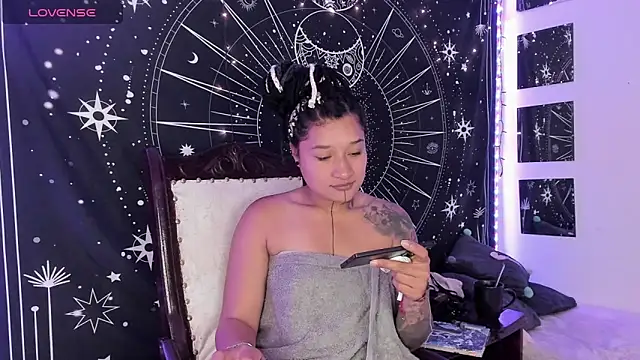 Snapshot of Eva_Lee_ chatting on September 30, 2025, 7:35 am Eva Lee  online show from September 30, 2025, 7:35 am