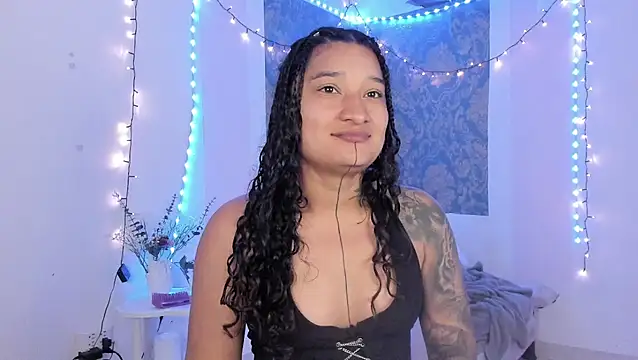 Eva Lee  online show from April 12, 2026, 9:58 am