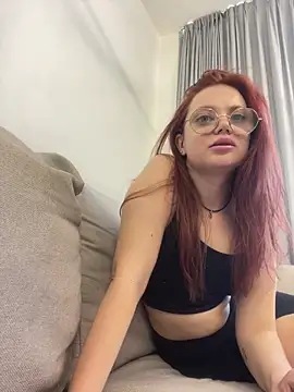 lovebellagrey online show from February 9, 2026, 1:26 pm