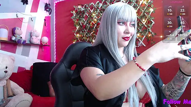 nathalie zanettii online show from September 13, 2025, 8:52 pm