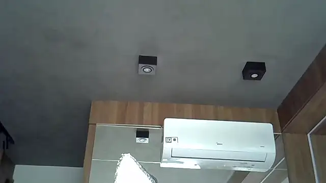 Skinny-Kitten online show from October 27, 2025, 6:56 pm