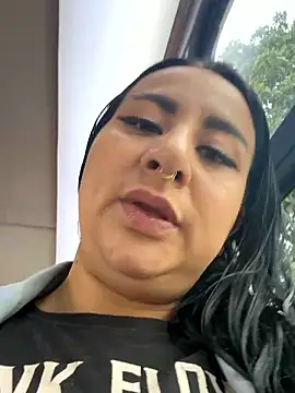 Abril Luv online show from January 16, 2026, 12:31 pm