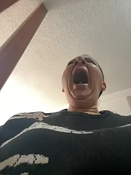 Abril Luv online show from January 19, 2026, 1:26 pm