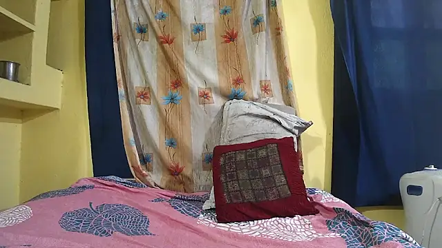 Snapshot of Cute_boy2000 chatting on January 5, 2025, 11:04 am Cute boy2000 online show from January 5, 2025, 11:04 am