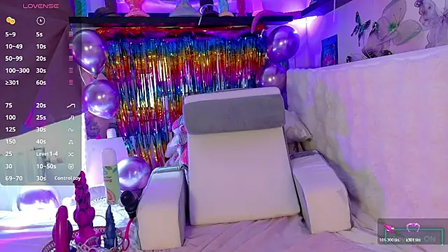 FluffyRainbowKity online show from July 5, 2026, 8:32 am