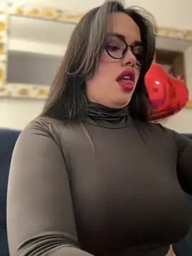 Snapshot of andra_rose chatting on February 11, 2025, 11:22 pm andra rose online show from February 11, 2025, 11:22 pm