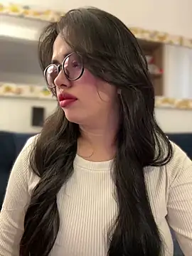 Snapshot of andra_rose chatting on February 12, 2025, 11:09 pm andra rose online show from February 12, 2025, 11:09 pm