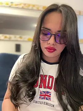 Snapshot of andra_rose chatting on February 26, 2025, 11:04 pm andra rose online show from February 26, 2025, 11:04 pm