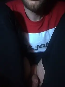 Adamvarga0318 online show from March 20, 2025, 10:51 pm