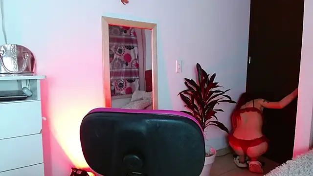 alisseallie online show from February 2, 2025, 10:49 pm