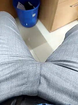 adicma123 online show from November 5, 2025, 5:51 am