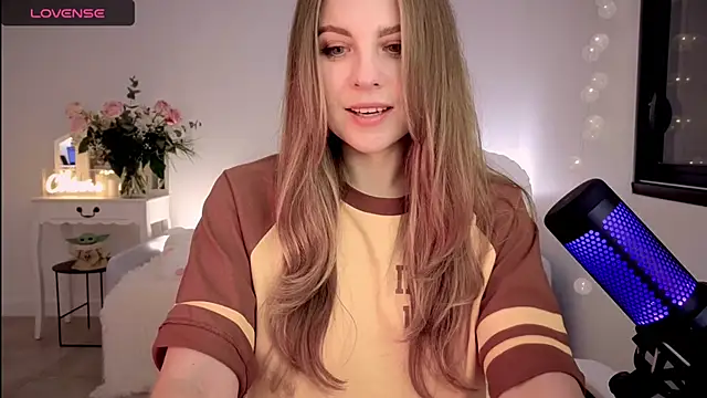 Snapshot of ImKeira chatting on February 13, 2025, 8:13 pm ImKeira online show from February 13, 2025, 8:13 pm